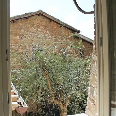Il Cortile Di Assisi * Assisi